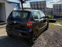 Gebraucht VW Fox 54 PS (39 kW) 2008 Schwarz Kleinwagen