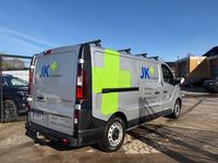 Gebraucht Renault Trafic 125 PS (91 kW) 2018 Silber Van / Kleinbus