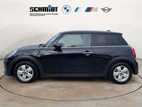 Gebraucht Mini Cooper Essential 136 PS (100 kW) 2024 Midnight black metallic Kleinwagen