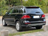 gebraucht Mercedes GLE250 CDI 4-Matic NAVI AHK S-Dach Teilleder 9-G