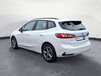 Gebraucht BMW 220 Active Tourer 156 PS (114 kW) 2025 Weiß Van / Kleinbus