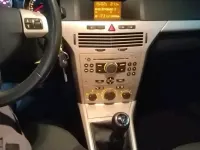 Gebraucht Opel Astra 105 PS (77 kW) 2007 Schwarz Kombi