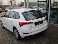 Używany Skoda Scala Cool Plus 95 KM (69 kW) 2021 Biały Hatchback