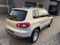 Gebraucht VW Tiguan Trendline 150 PS (110 kW) 2009 Silber SUV