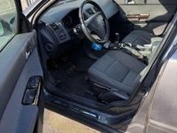 Gebraucht Volvo S40 Kinetic 140 PS (102 kW) 2005 Titanium grey pearl / metallic Limousine