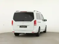 Gebraucht Mercedes V300 AMG line 237 PS (174 kW) 2023 Bergkristallweiss metallic Van / Kleinbus