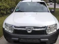 Używany Dacia Duster Lauréate 105 KM (77 kW) 2013 Biały SUV