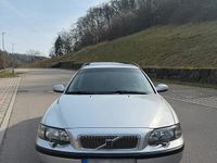 Gebraucht Volvo V70 Comfort 250 PS (183 kW) 2002 Silber Kombi