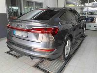 Gebraucht Audi e-tron 300 kW (408 PS) 2022 Daytonagrau perleffekt (metallic) SUV