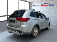 Gebraucht Mitsubishi Outlander Diamant Edition 150 PS (110 kW) 2019 Silber SUV