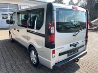 Gebraucht Opel Vivaro 125 PS (91 kW) 2017 Silber Van / Kleinbus