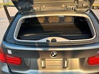 Gebraucht BMW 320 184 PS (135 kW) 2013 Grau Kombi