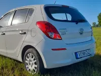 Gebraucht Hyundai i20 86 PS (63 kW) 2013 Weiß Kleinwagen