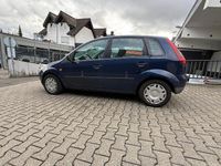Gebraucht Ford Fiesta Ambiente 60 PS (44 kW) 2002 Blau Kleinwagen