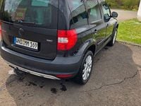 Usado Skoda Yeti Ambition 140 HP (102 kW) 2012 Preto SUV