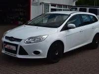 Gebraucht Ford Focus Trend 95 PS (69 kW) 2012 Weiß Limousine