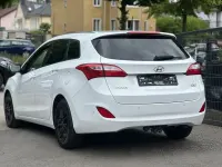 Gebraucht Hyundai i30 Trend 110 PS (80 kW) 2015 Weiß Kombi