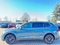 Gebraucht VW Tiguan Allspace Life 150 PS (110 kW) 2022 Blau SUV