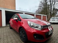 Gebraucht Kia Rio 75 PS (55 kW) 2013 Rot Kleinwagen