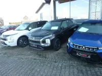 Neu Mitsubishi Outlander P-HEV Plus 306 PS (225 kW) 2026 Schwarz SUV