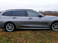 Gebraucht BMW 318 156 PS (114 kW) 2024 Grau Kombi