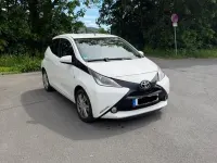 Używany Toyota Aygo 69 KM (50 kW) 2016 Biały Hatchback