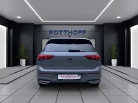Gebraucht VW Golf VIII Active 131 PS (96 kW) 2022 Grau Limousine