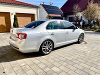 Gebraucht VW Jetta Highline 200 PS (147 kW) 2006 Silber Limousine