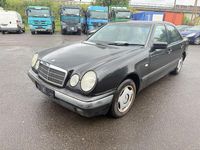 Gebraucht Mercedes E200 136 PS (100 kW) 2000 Schwarz Limousine