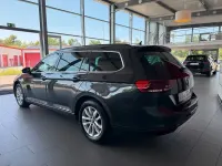 Gebraucht VW Passat Business 150 PS (110 kW) 2024 Grau Kombi