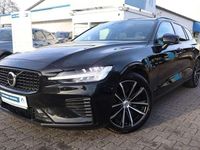 Gebraucht Volvo V60 Plus 253 PS (186 kW) 2022 Onyx black Kombi