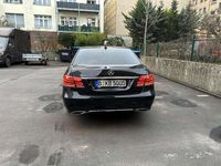 Gebraucht Mercedes E250 204 PS (150 kW) 2015 Schwarz Limousine