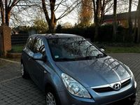 Gebraucht Hyundai i20 74 PS (54 kW) 2010 Grau Kleinwagen