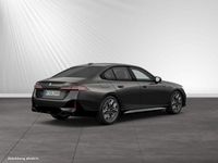 Gebraucht BMW 520 M Sport 197 PS (144 kW) 2025 Sophistograu brillanteffekt metallic Limousine