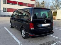 Second-hand VW Multivan Comfortline 199 CP (146 kW) 2020 Negru Monovolum
