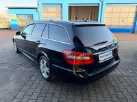 Gebraucht Mercedes E250 Avantgarde 204 PS (150 kW) 2010 Schwarz Kombi