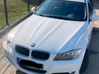 Gebraucht BMW 318 143 PS (105 kW) 2012 Weiß Kombi
