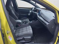 Gebraucht VW Golf VIII 200 PS (147 kW) 2023 Limonengelb metallic (metallic) Limousine
