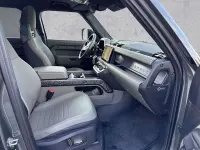 Gebraucht Land Rover Defender 635 PS (467 kW) 2025 Grün (faroe green) SUV