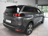 Gebraucht Peugeot 5008 Allure 131 PS (96 kW) 2023 Grau Van / Kleinbus