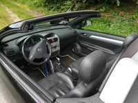 Używany Opel Tigra 125 KM (91 kW) 2004 Czarny Kabriolet