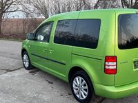 Gebraucht VW Caddy Team 105 PS (77 kW) 2015 Grün Van / Kleinbus
