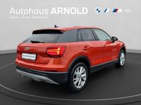 Gebraucht Audi Q2 Ambiente 116 PS (85 kW) 2018 Rot SUV