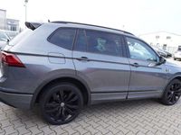 gebraucht VW Tiguan Tiguan2,0 TDI Allspace 4Motion DSG/2x R-Line