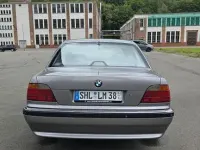 Gebraucht BMW 750 326 PS (239 kW) 1997 Silber Limousine