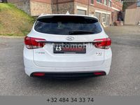 Gebraucht Hyundai i40 116 PS (85 kW) 2015 Weiß Limousine