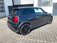 Gebraucht Mini Cooper 136 PS (100 kW) 2023 Schwarz Kleinwagen
