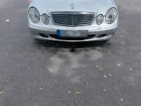 Gebraucht Mercedes E220 150 PS (110 kW) 2003 Silber Limousine