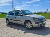 Używany Renault Clio II 75 KM (55 kW) 2003 Srebrny Sedan/Limuzyna