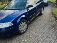 Usata VW Passat 131 CV (96 kW) 2003 Blu Station wagon
